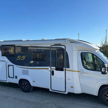 Camper *